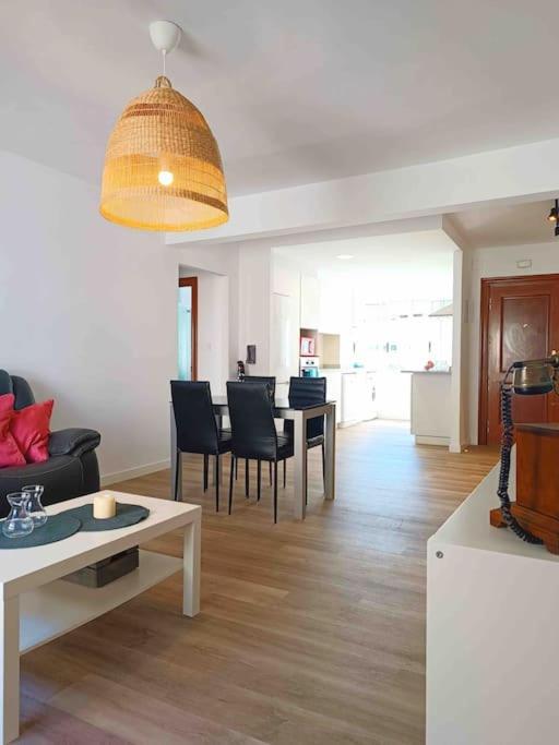 Piso Centrico Cerca De La Playa Apartment Кастро-Урдиалес Екстериор снимка